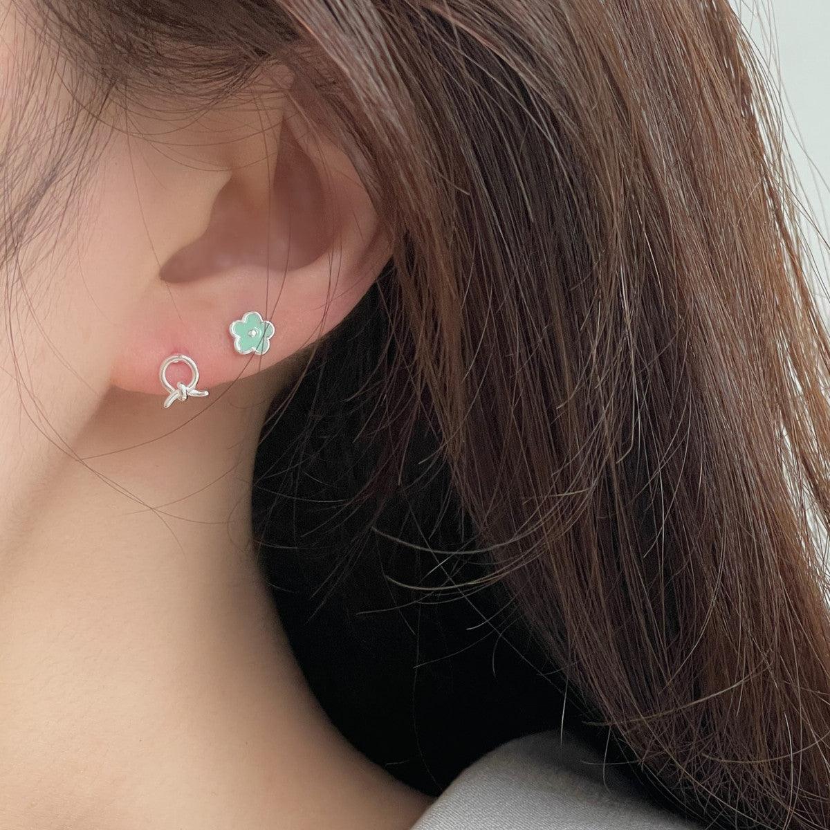 [925 Silver]結び目の薄いピアス Earrings 10000won 