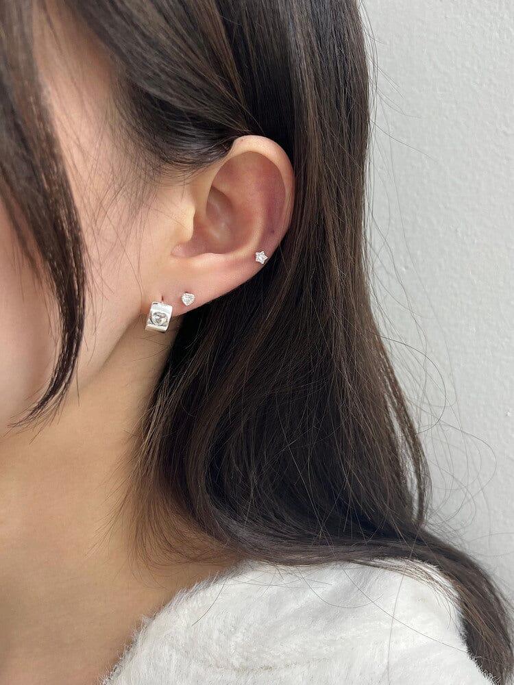 [925 Silver]キュービック・ハート・ワイド・ワンタッチリング・ピアス Earrings younglong-seoul 