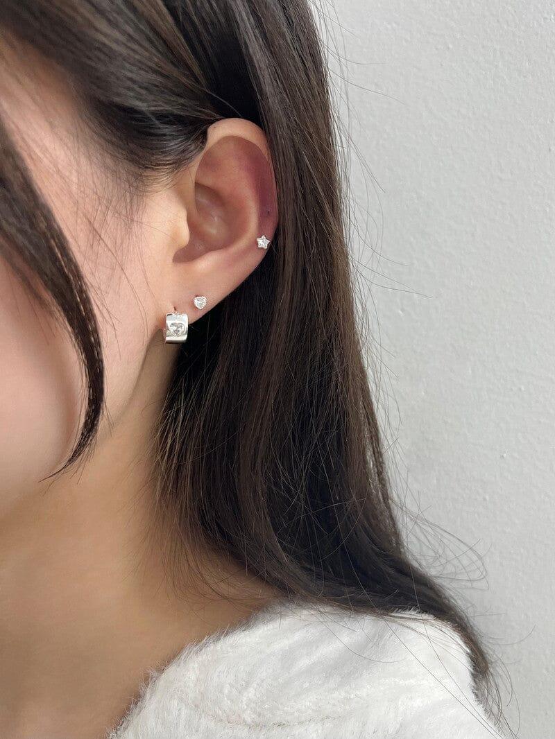 [925 Silver]キュービック・ハート・ワイド・ワンタッチリング・ピアス Earrings younglong-seoul 