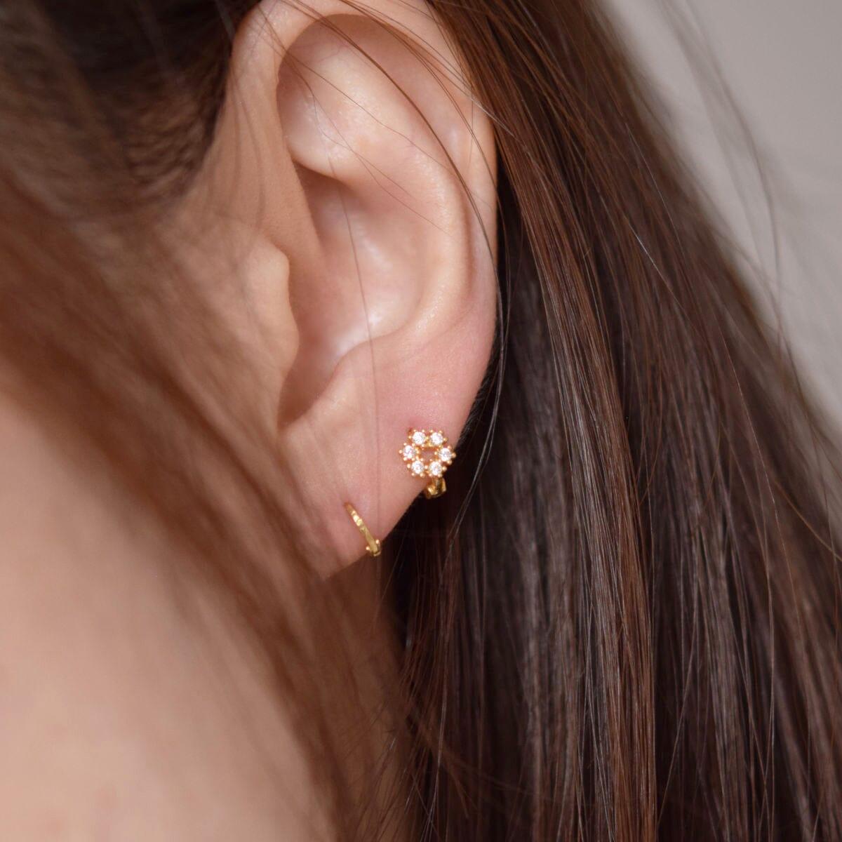 [925 Silver]キュービックレスリングピアス Earrings 10000won 