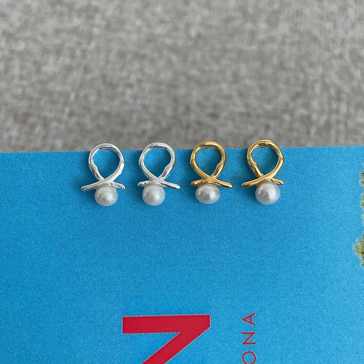 [925 Silver]ク淡水パールリボンピアス Earrings 10000won 