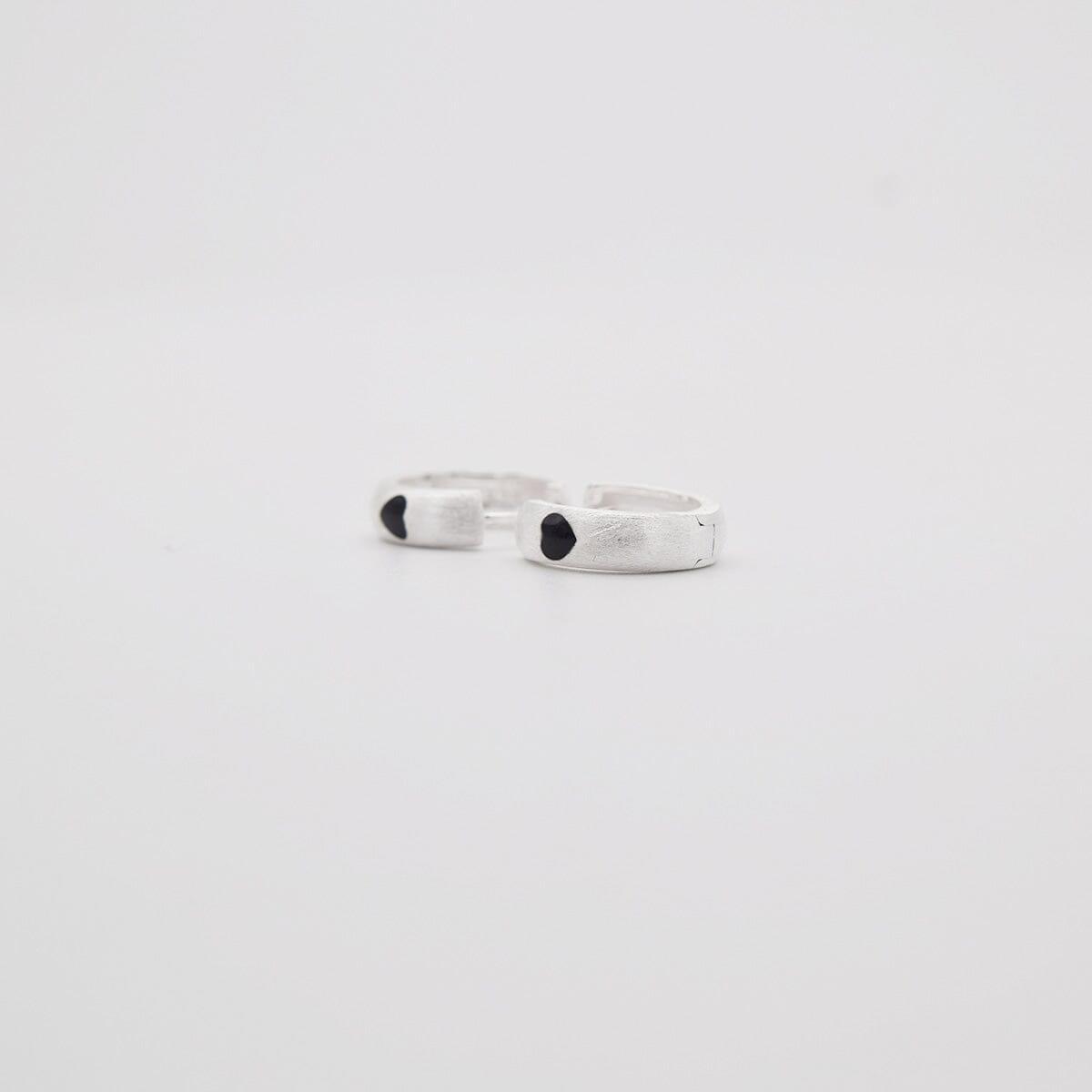 [925 Silver]マット ブラック ハート リングピアス Earrings 10000won 