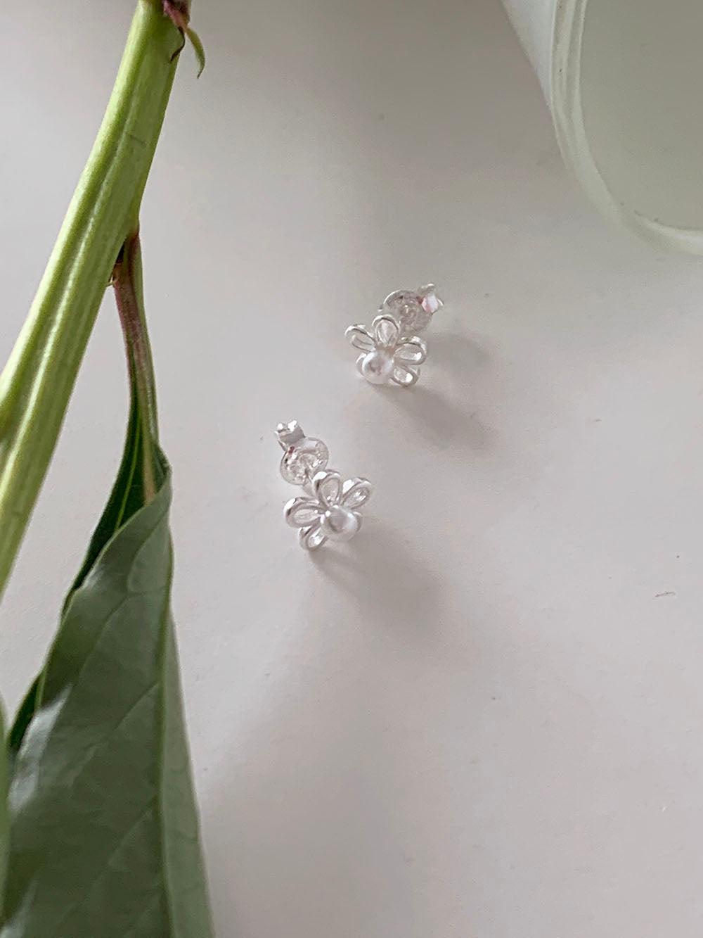 [925 Silver]パールデイジーピアス Earrings The Klang 