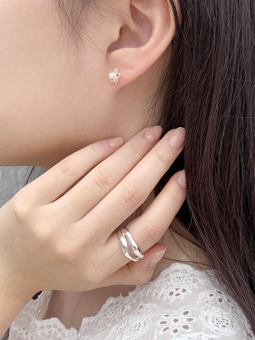 [925 Silver]パールデイジーピアス Earrings The Klang 