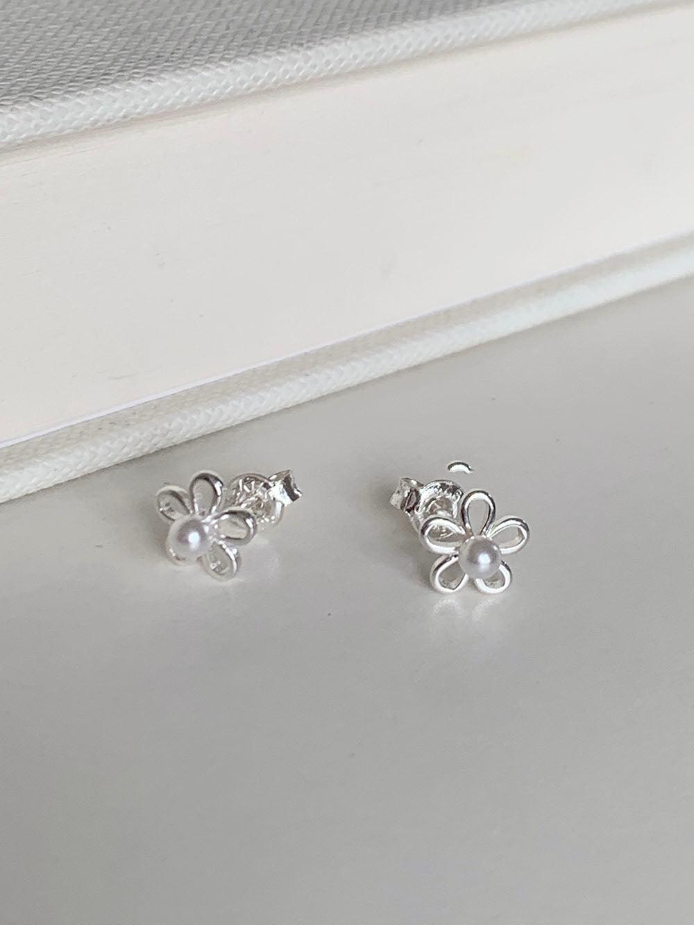 [925 Silver]パールデイジーピアス Earrings The Klang 