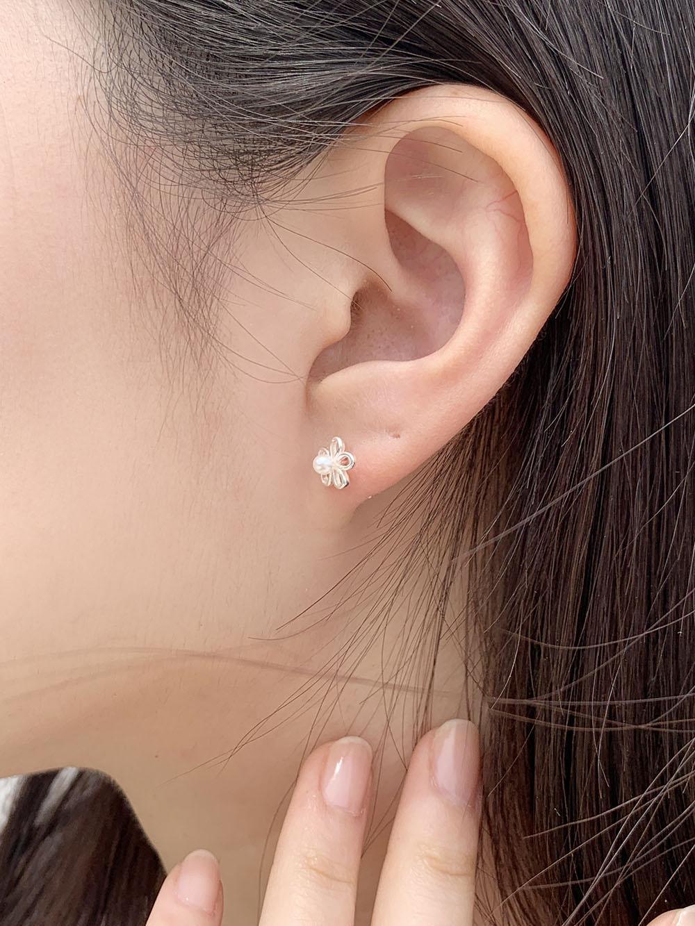 [925 Silver]パールデイジーピアス Earrings The Klang 