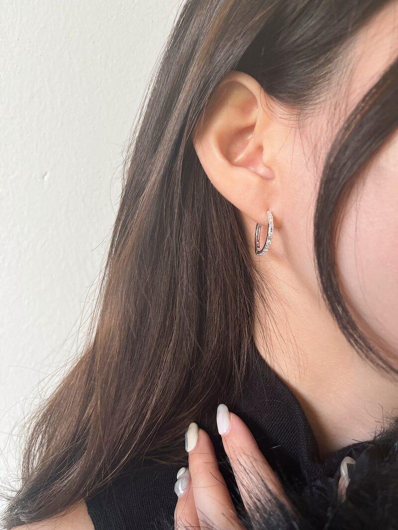 [925 Silver]スリム グラス キュービック リングピアス Earrings younglong-seoul 