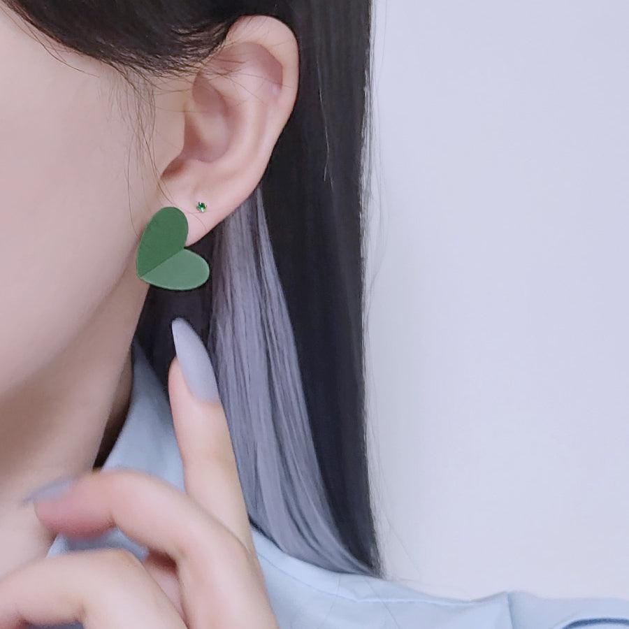 ブリジットカラーソリッド立体ハートピアス Earrings from lizzy 