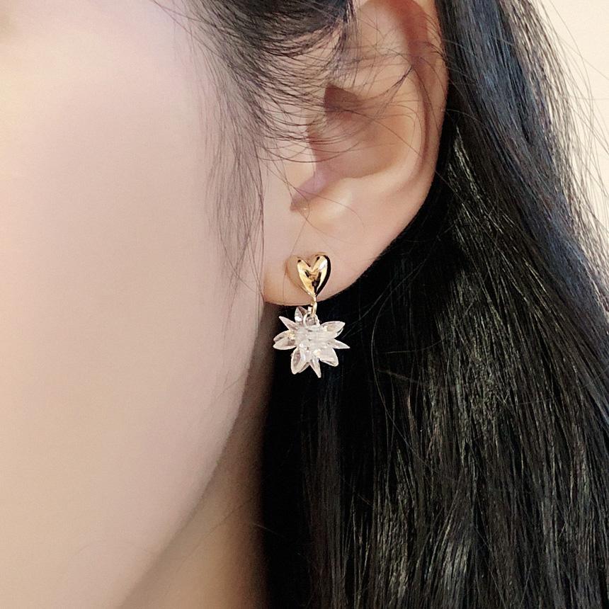 Heartberry Snowflake ピアス Earrings soo&soo 