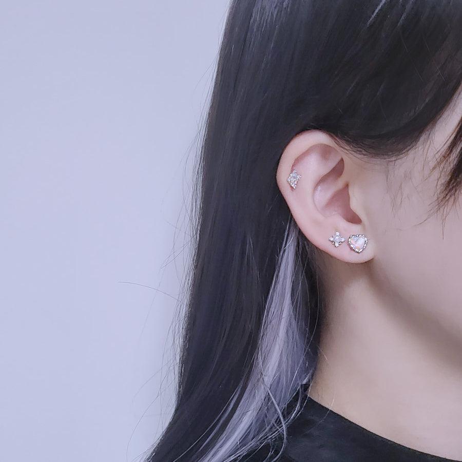 クララ オーロラ クリスタル ピアッシング Piercing from lizzy 