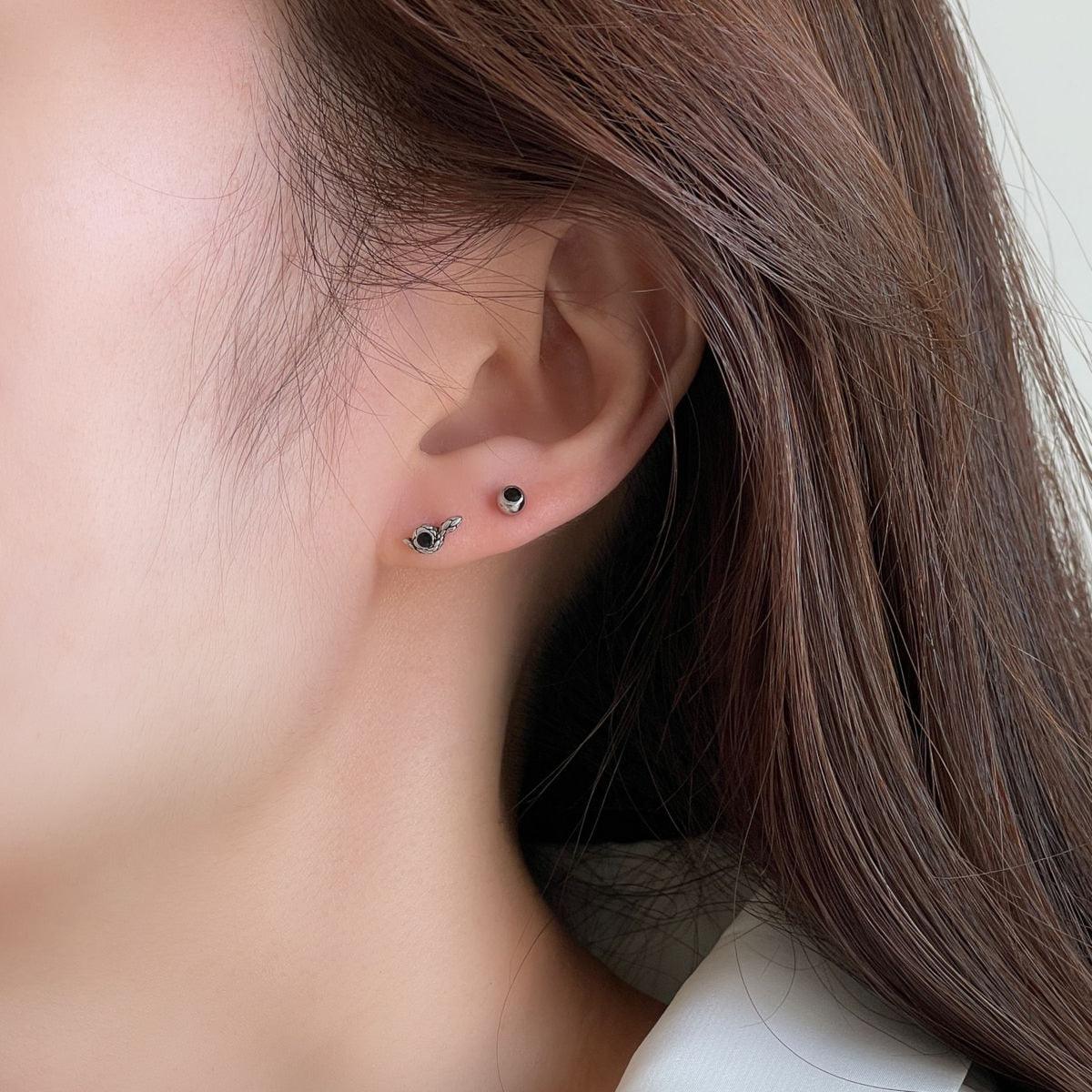 ミニ油彩ヘビキュービックピアッシング Piercing 10000won 