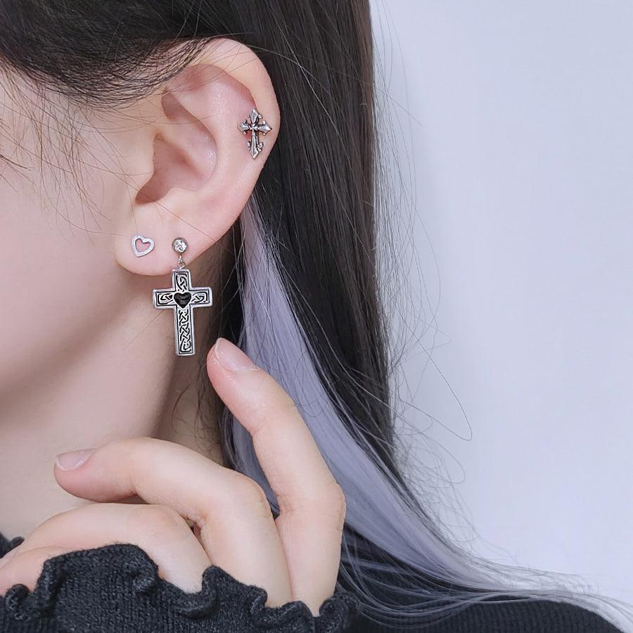 オベロンパターンハート十字架ピアッシング Piercing from lizzy 