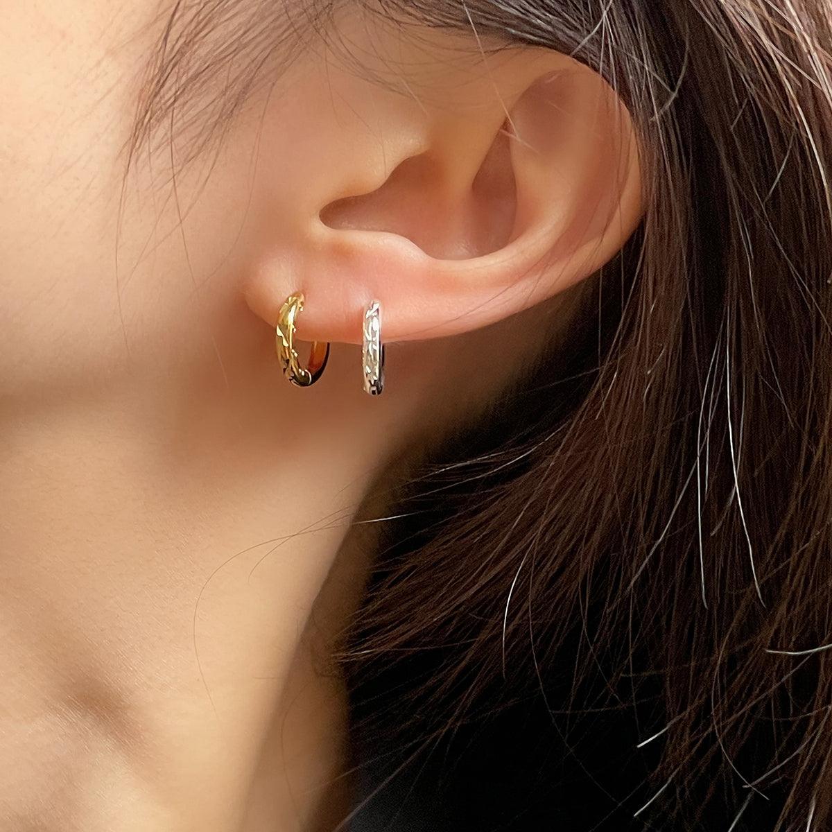 [サージカルスチール]Xカッティングピアス Earrings 10000won 