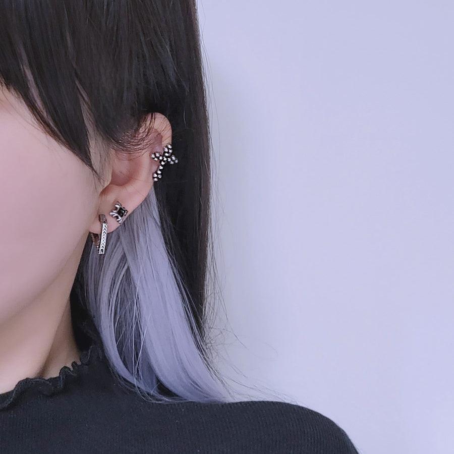 セレスアンティークドット十字架ピアッシング Piercing from lizzy 